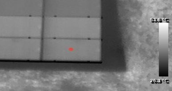 FLIR-Thermalbild: Stringfehler – betroffene Module deutlich kälter als Nachbarn